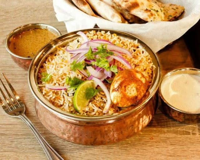 4 Inch Full Vijayawada Chicken Biryani.